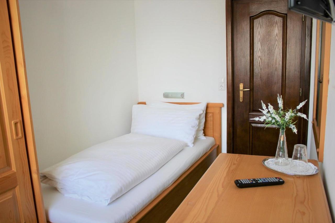 Hotel Alex ザンクト・カンツィアン エクステリア 写真